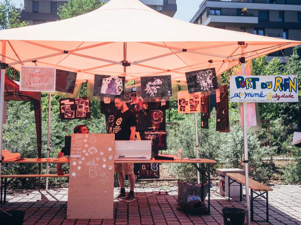 Performances d'&eacute;tudiants de l'ENSAS, fete du quartier, inact22