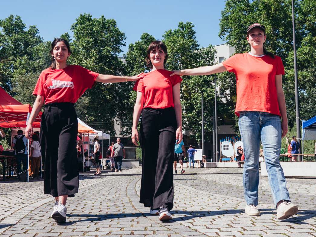 Performances d'&eacute;tudiants de l'ENSAS, fete du quartier, inact22