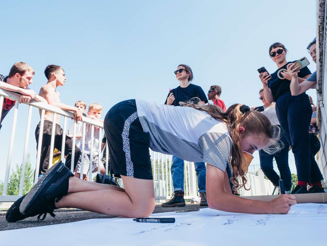 Performances d'&eacute;tudiants de l'ENSAS, fete du quartier, inact22