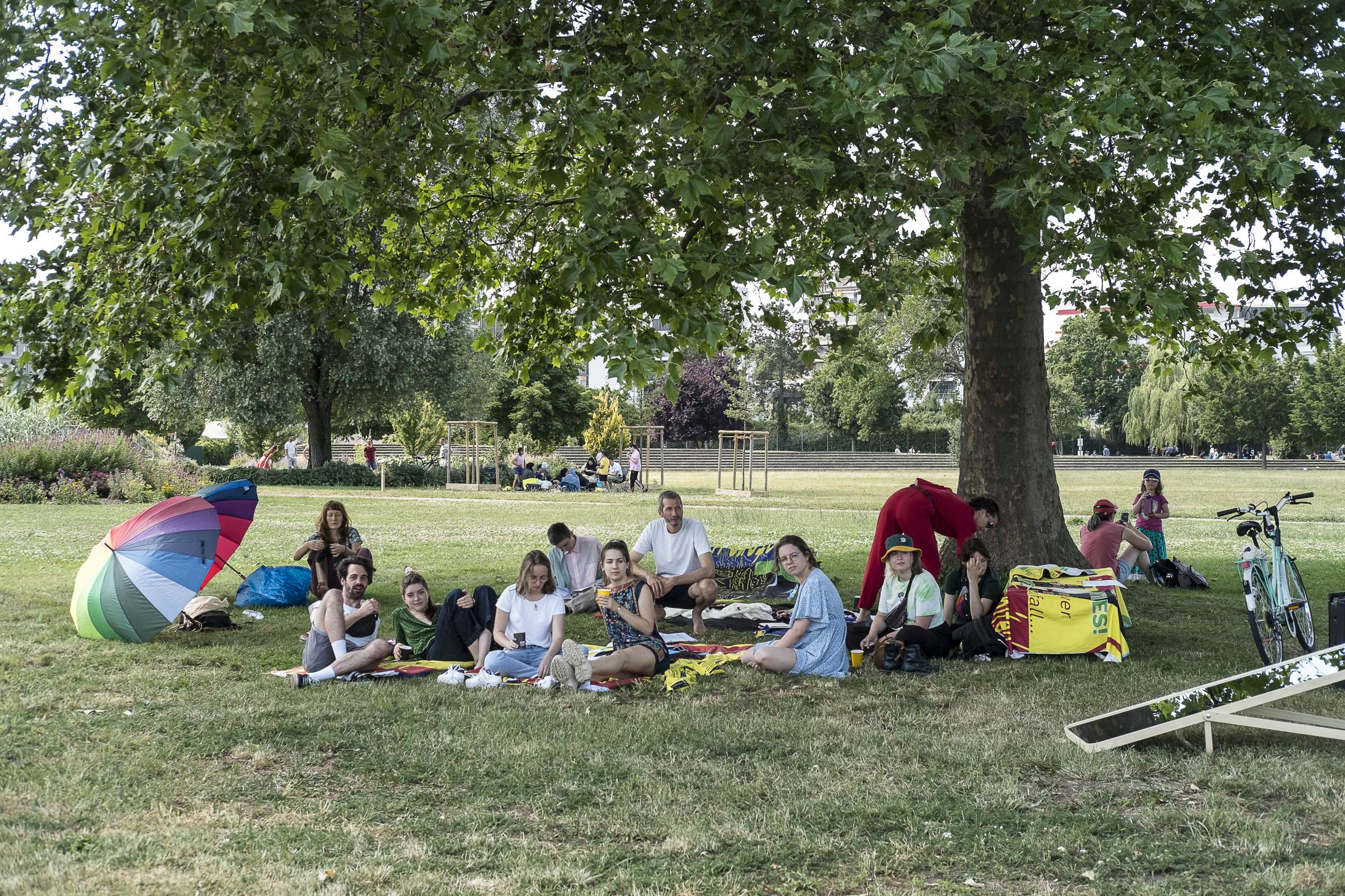 Un peu à l'ombre, un dimanche, somnolant en parlant du repos… United resters, Cécile Tonizzo, Nicolas Couturier, inact22, Patrick Lambin