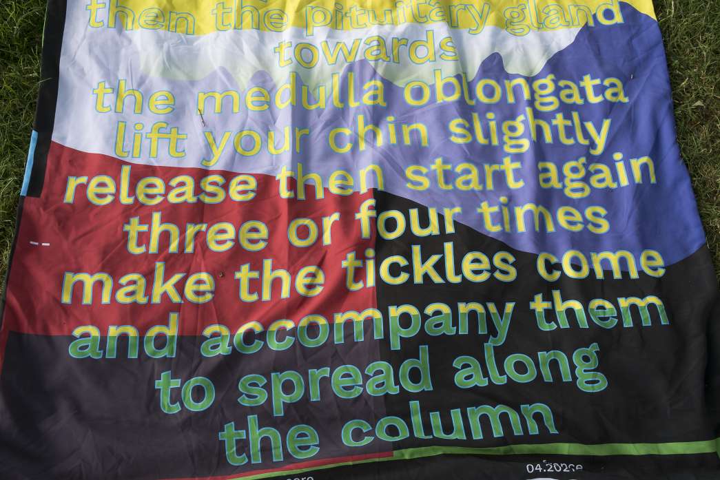 Un peu &agrave; l'ombre, un dimanche, somnolant en parlant du repos&hellip; United resters, C&eacute;cile Tonnizzo, Nicolas Couturier, inact22